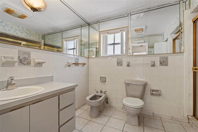 Building Photo - 5973 SW 41st St