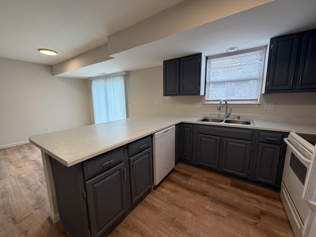 Building Photo - 1918 Mirtle Grove Ct