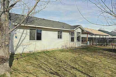 Building Photo - 9725 W Medallion Dr