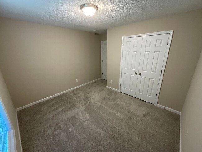 Building Photo - COMING SOON! Updated 3/2 Home High Point, ...