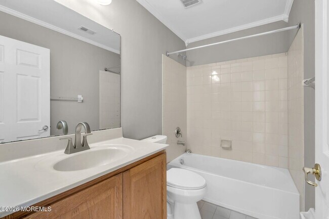 Building Photo - 30 Brookfield Dr