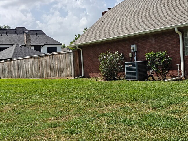 Building Photo - 3446 Mimosa Way