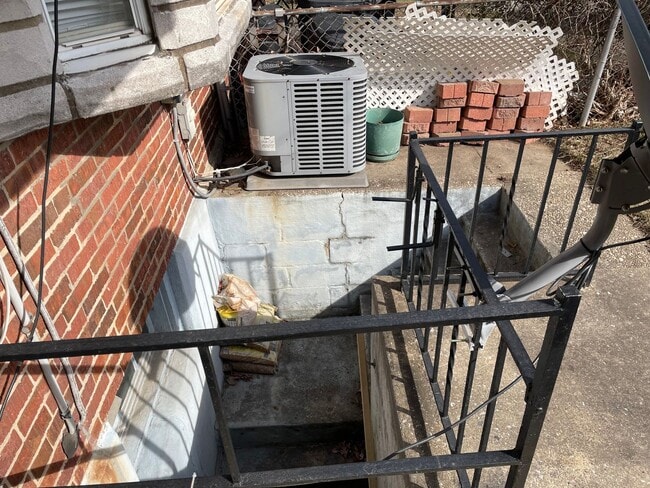 Building Photo - 7325 Conley St