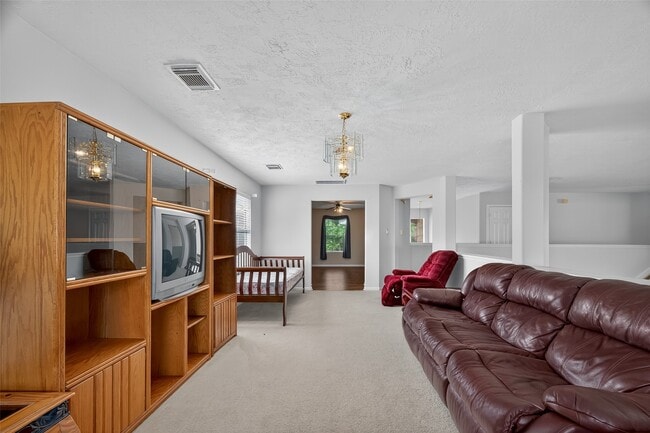 Building Photo - 602 Field Run Ct