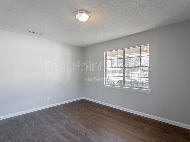 Building Photo - 125 Swafford Rd