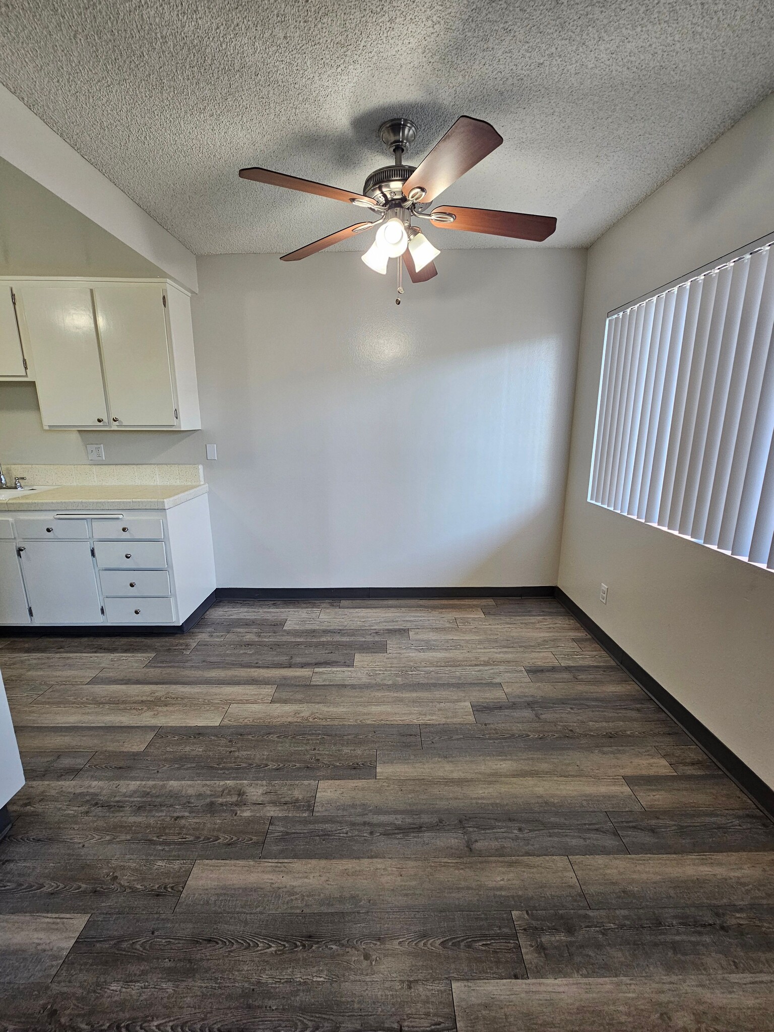 Building Photo - 1135 W I St