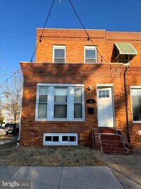 Building Photo - 301 Cornwall St
