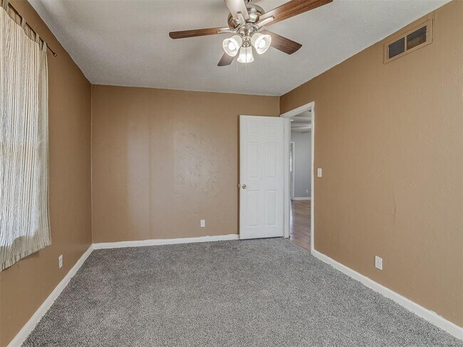 Building Photo - 3801 NW 51st St