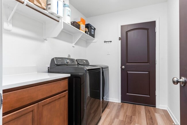 Building Photo - 3221 Climbing Gardens Ct