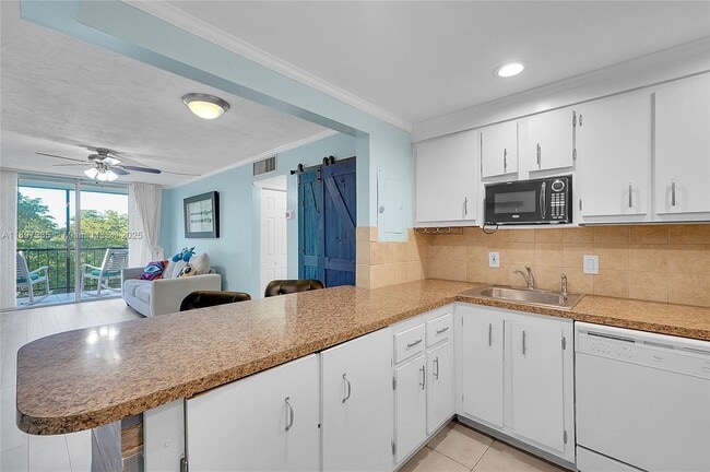 Building Photo - 1681 NW 70th Ave