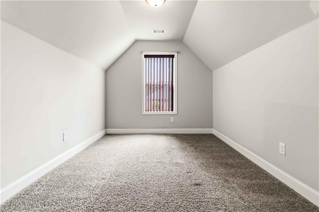 Building Photo - 871 Overlook Path Way