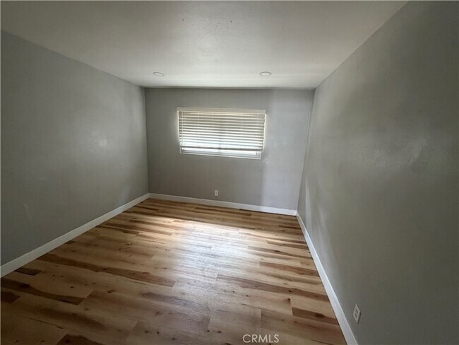 Building Photo - 1459 S Euclid Ave