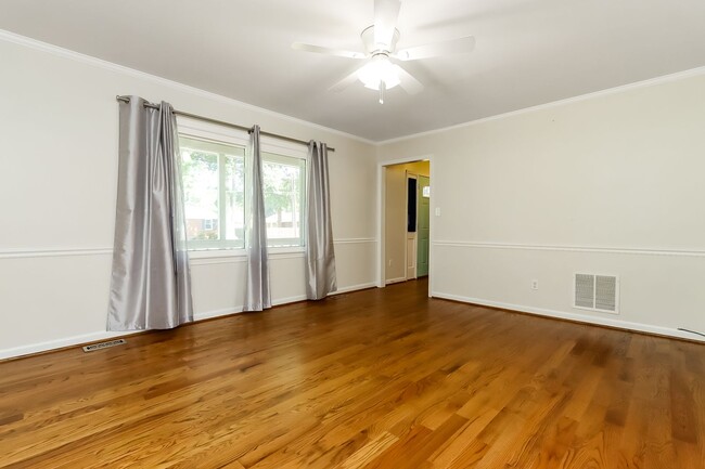 Building Photo - 120 Kohler Crescent