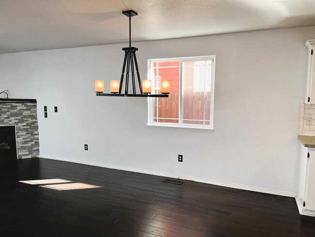 Building Photo - 3-Bedroom Home in vibrant Kenton neighborh...