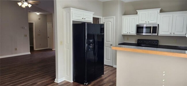 Building Photo - 2236 Avalon Trace