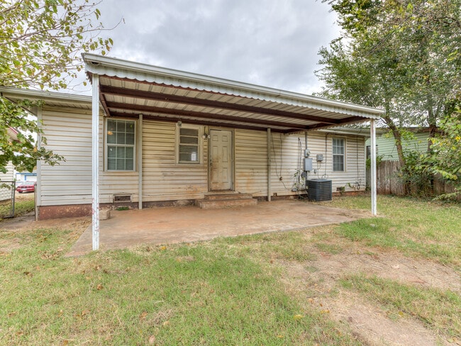 Building Photo - 1314 SE 40th St