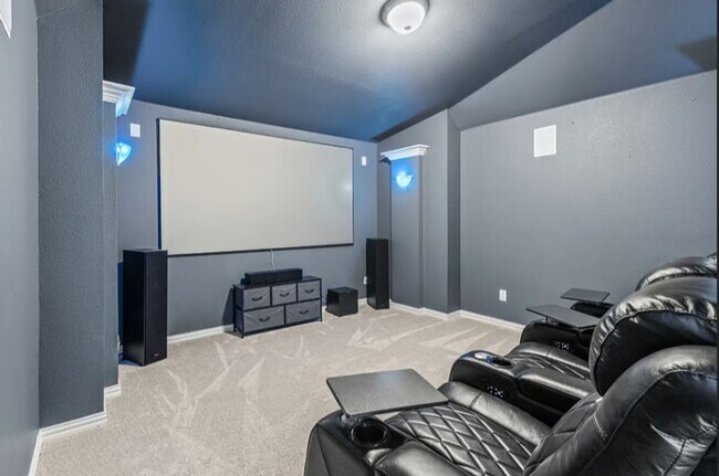 Building Photo - Entertainer's Home in Forney!