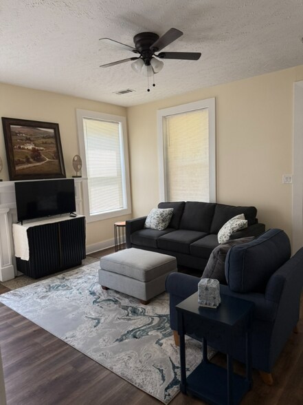 Building Photo - 2241 St Charles Ave