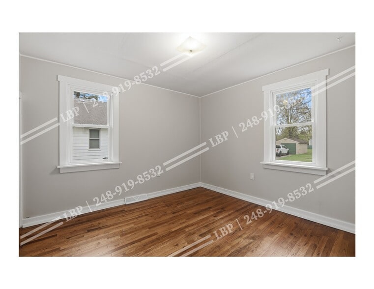 Building Photo - 35230 Sheffield St