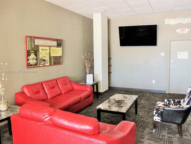 Building Photo - 400 Kings Point Dr