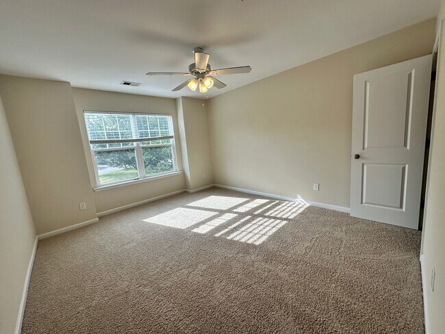 Building Photo - 840 Parnell Ct