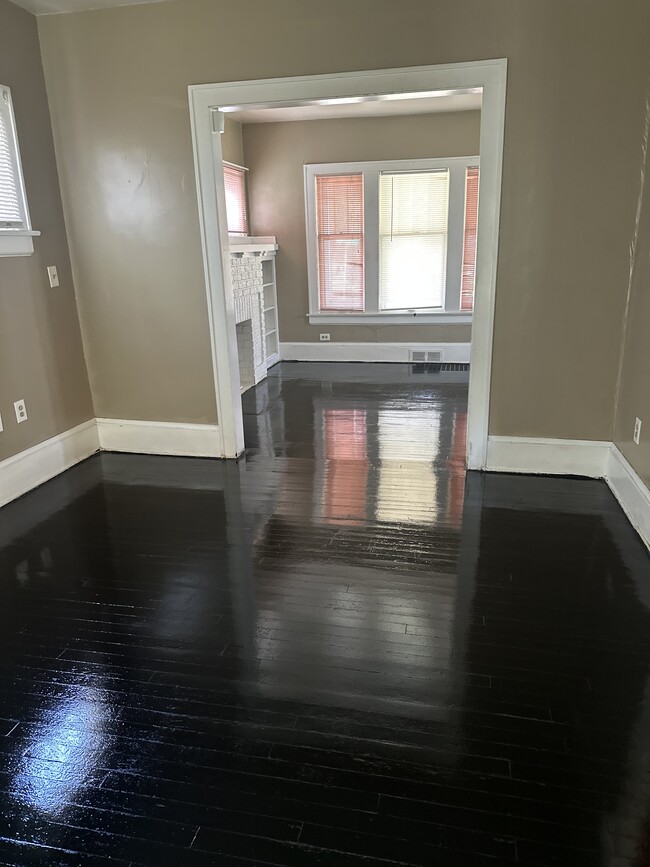 Building Photo - 265 Wildwood Ave