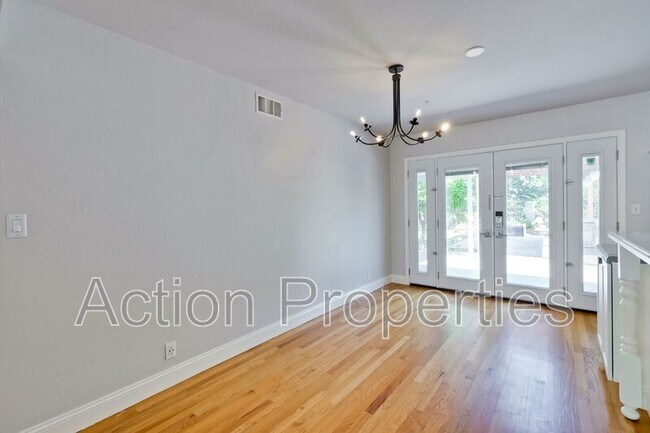 Building Photo - 1549 Alisal Ave