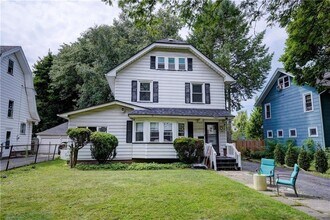 Building Photo - 45 Roseview Ave