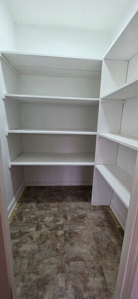 Building Photo - 1010 Damon Dr