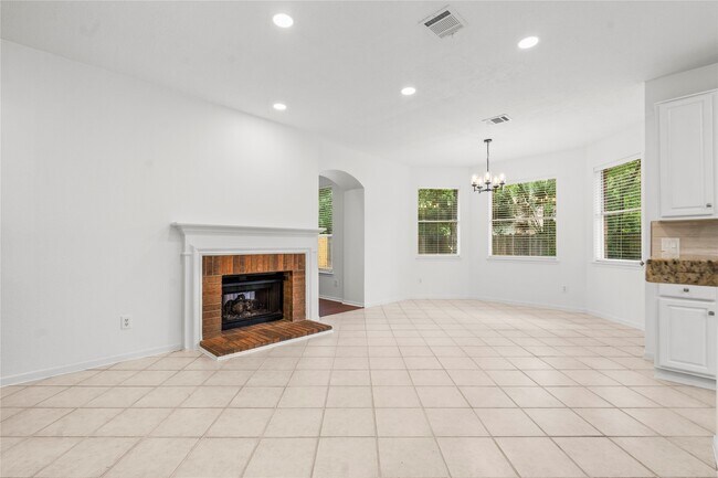 Building Photo - 78 N Lace Arbor Dr