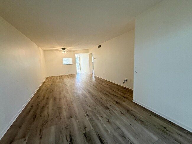 Building Photo - 820 Virginia St