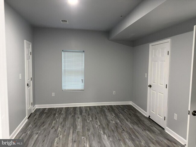 Building Photo - LAKE PRESIDENTIAL BEECH TREE SOUTH VILLAGE