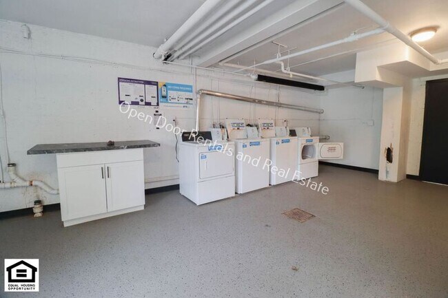 Building Photo - 1823 Griswold Dr
