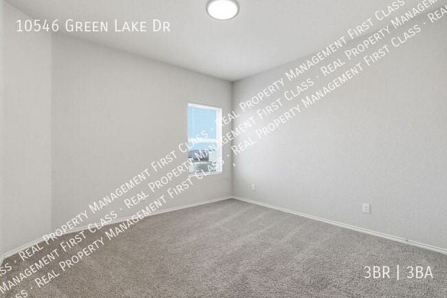 Building Photo - 10546 Grn Lk Dr