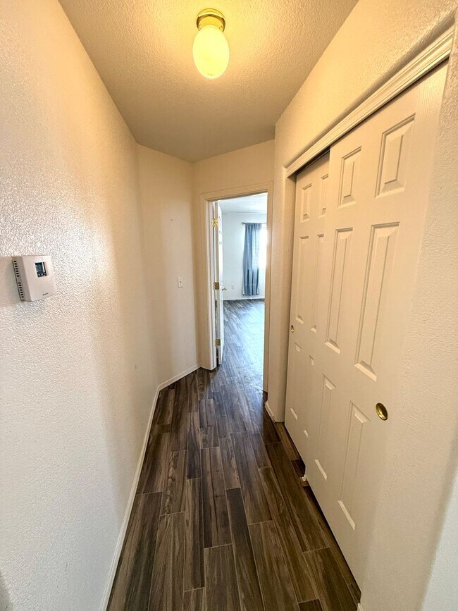 Building Photo - Charming 3-Bedroom Home Near Rotary Park for Rent!