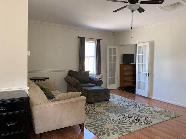 Building Photo - 340 NH-45