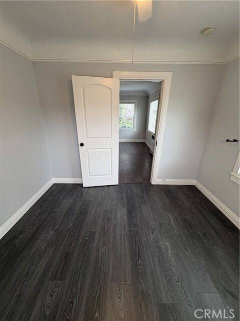 Building Photo - 552 W 22nd St