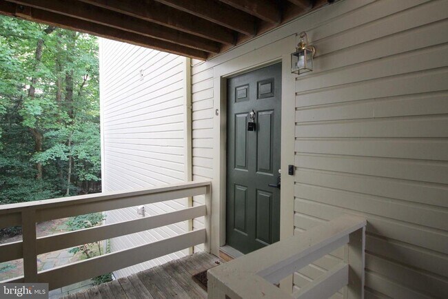 Building Photo - 2233 Lovedale Ln