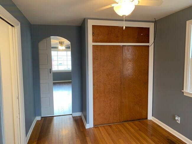 Building Photo - PENDING-Charming & Updated Bungalow in SoBro!