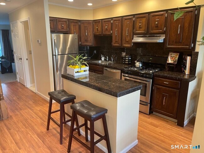 Building Photo - 448 Cypress Rd