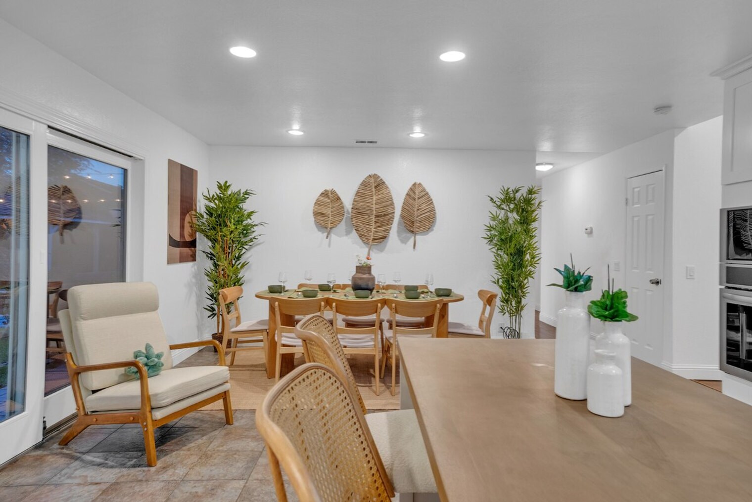 Building Photo - 5805 Silver Creek Valley Pl