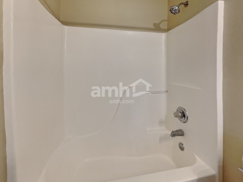 Building Photo - 5904 Jackie Ln