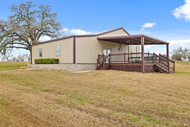 Building Photo - 35408 FM 1488