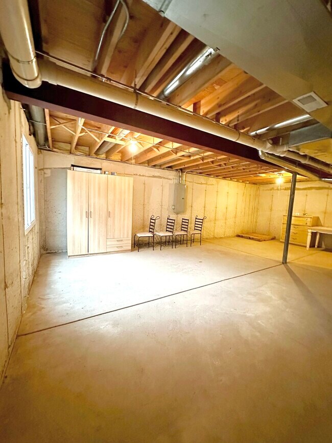 Building Photo - 2394 Caton Crest Dr