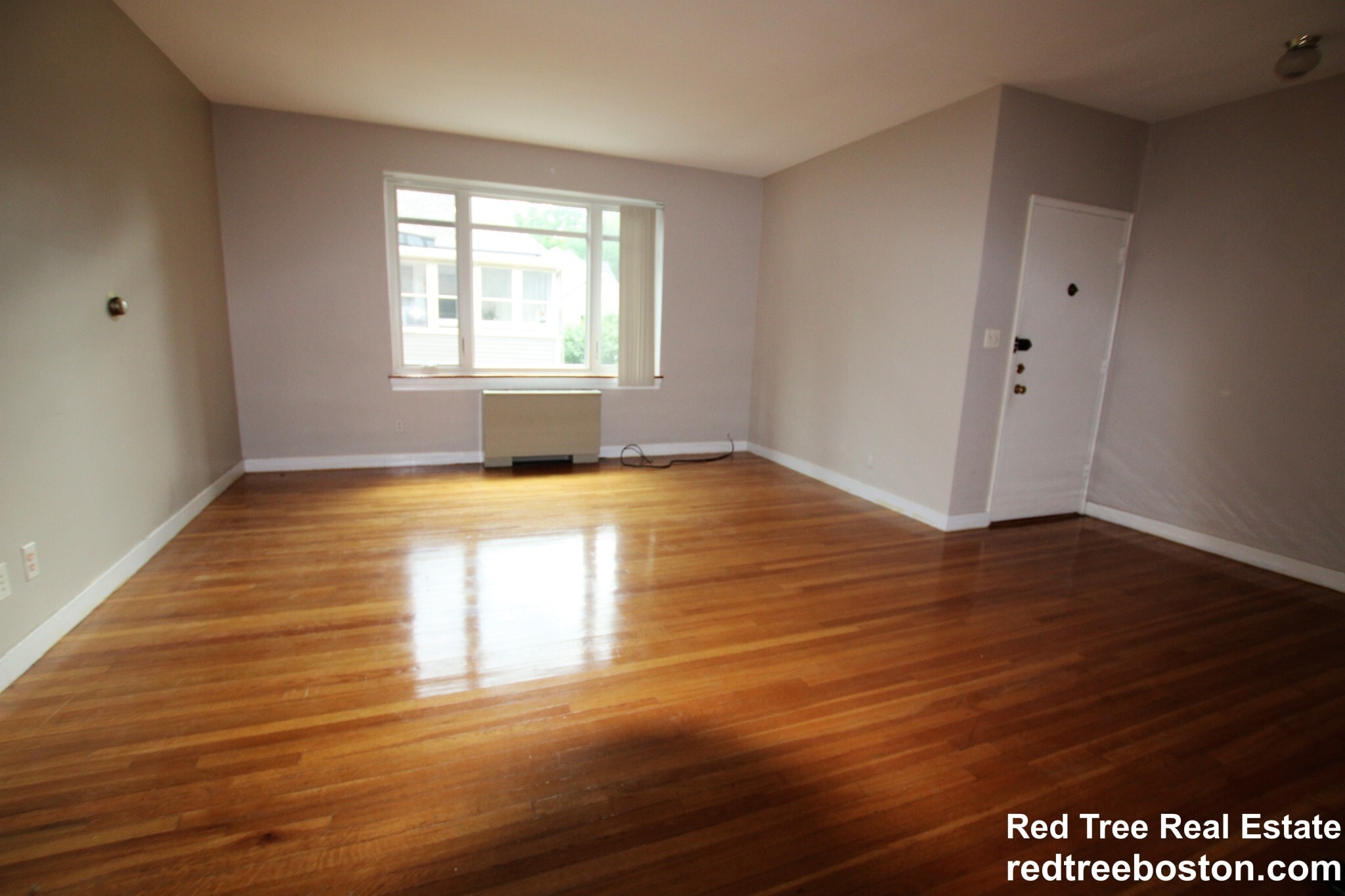 Building Photo - 573 Washington St