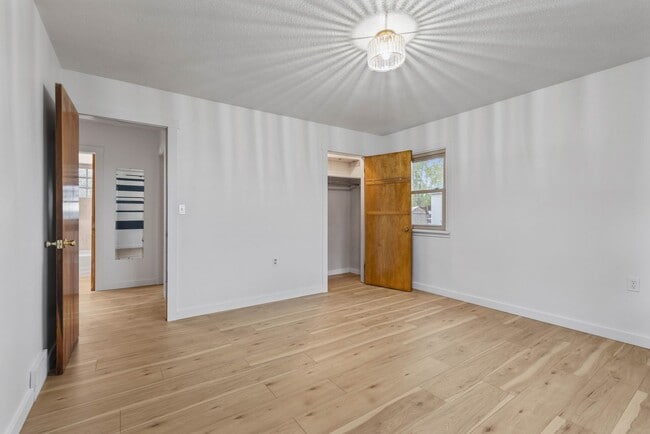 Building Photo - $300 off first month for February move-ins - Charming Country Retreat in Saint Anthony, ID