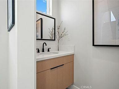 Building Photo - 603 Iris Ave