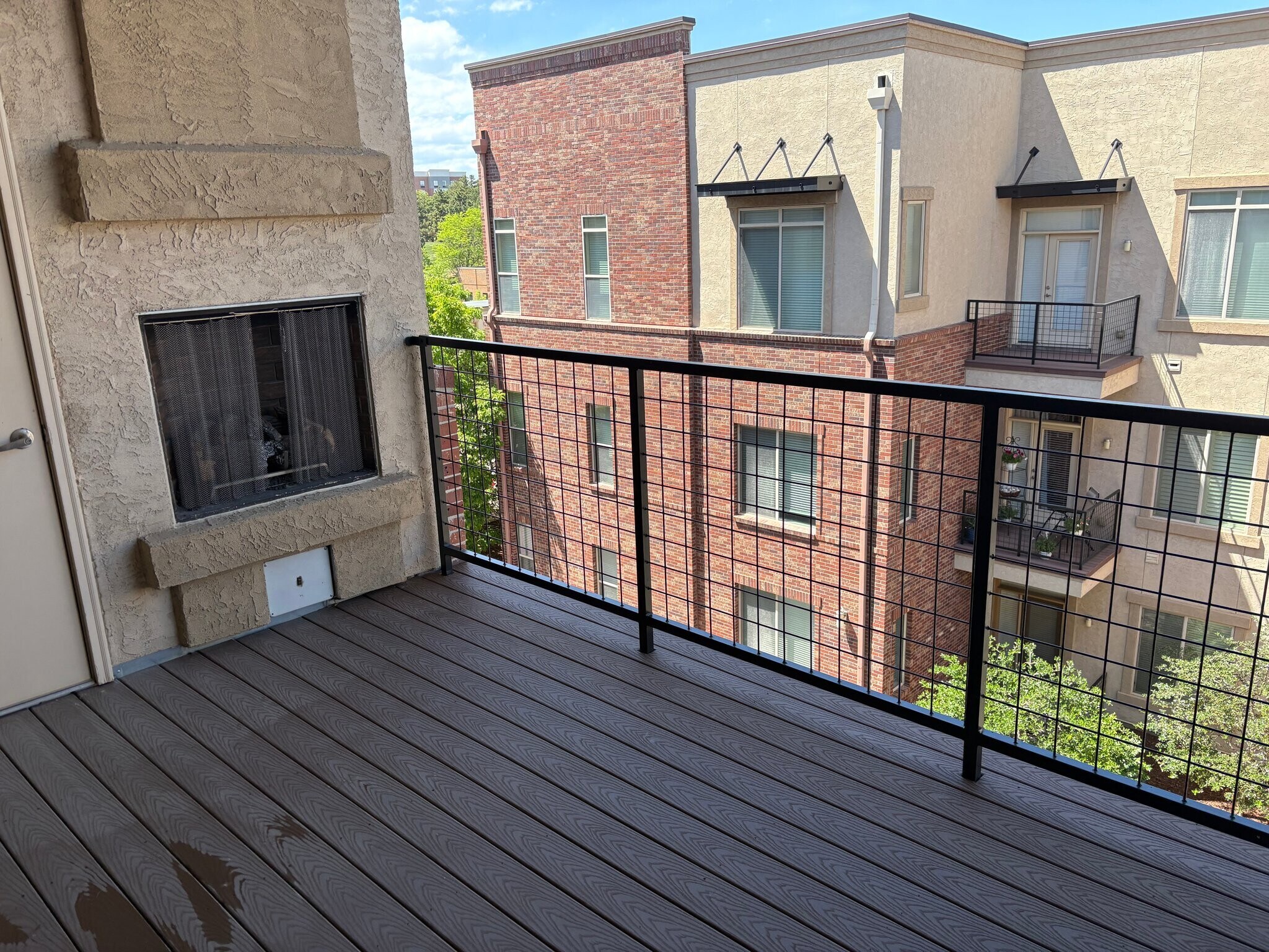 Building Photo - 301 Inverness Way S