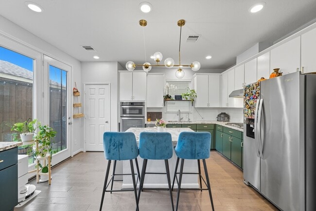 Building Photo - 8624 Cedar Plains Ln