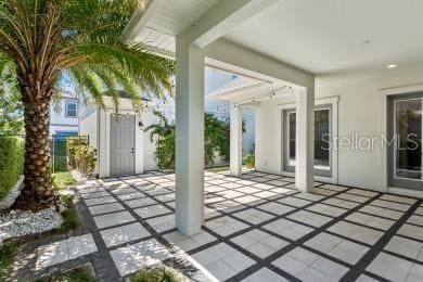 Building Photo - 8276 Modiano St